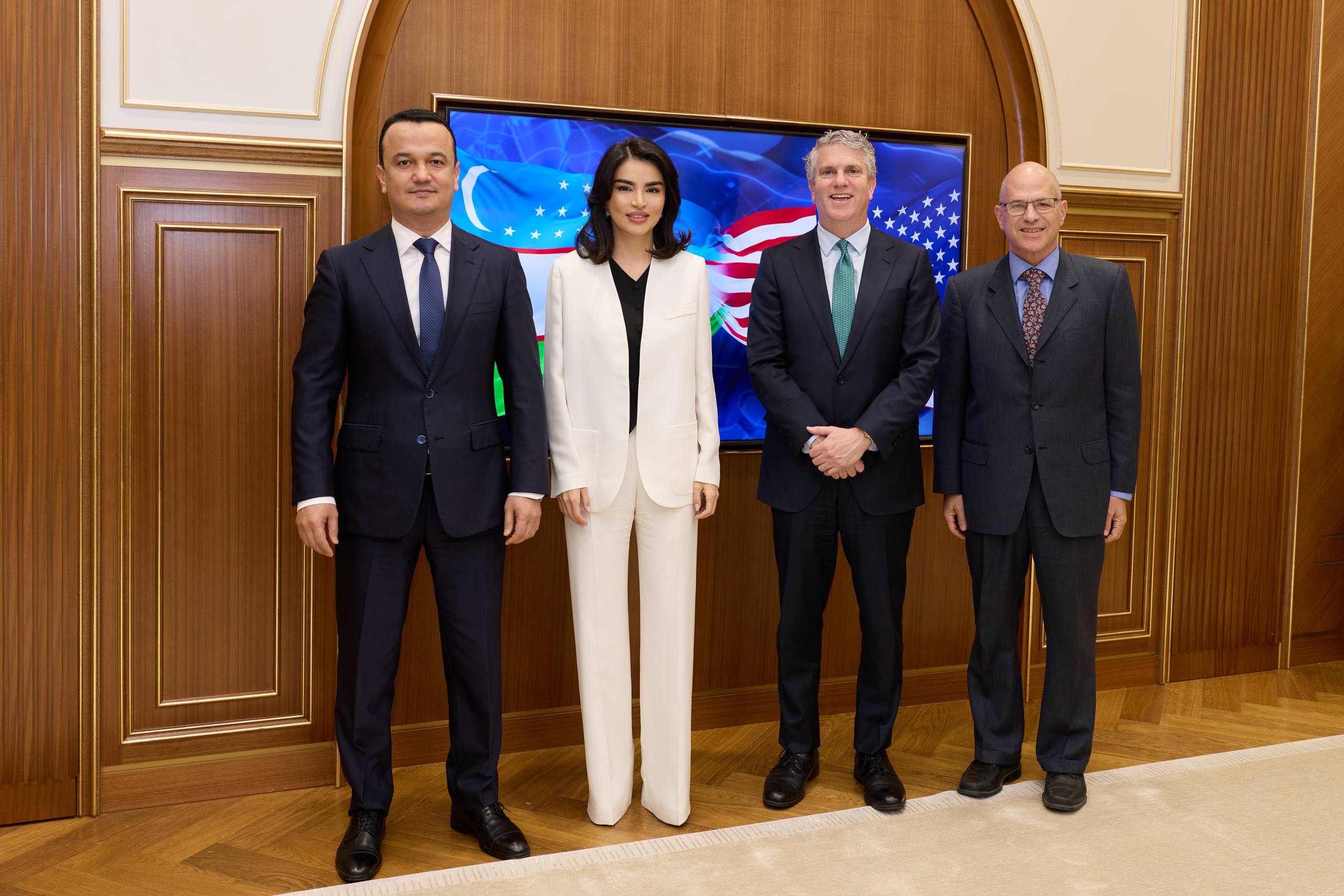 Saida Mirziyoyeva AQSH savdo vaziri o‘rinbosari David Fogel bilan uchrashdi