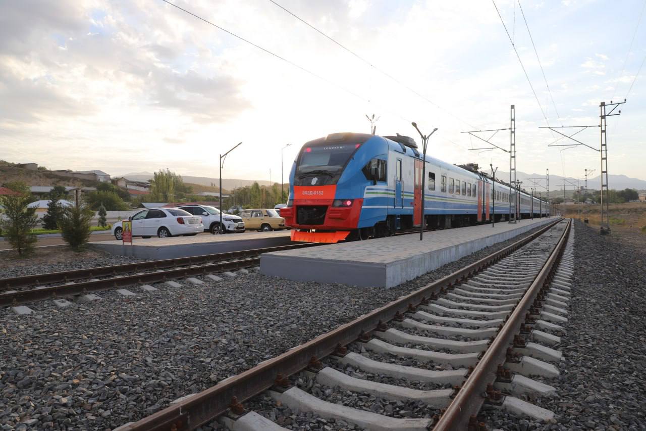 Parkent – Toshkent – Parkent yo‘nalishida yangi shaharlararo elektropoyezd qatnovi boshlandi